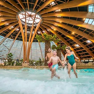 Les Ormes Domaine Et Hotel Epiniac